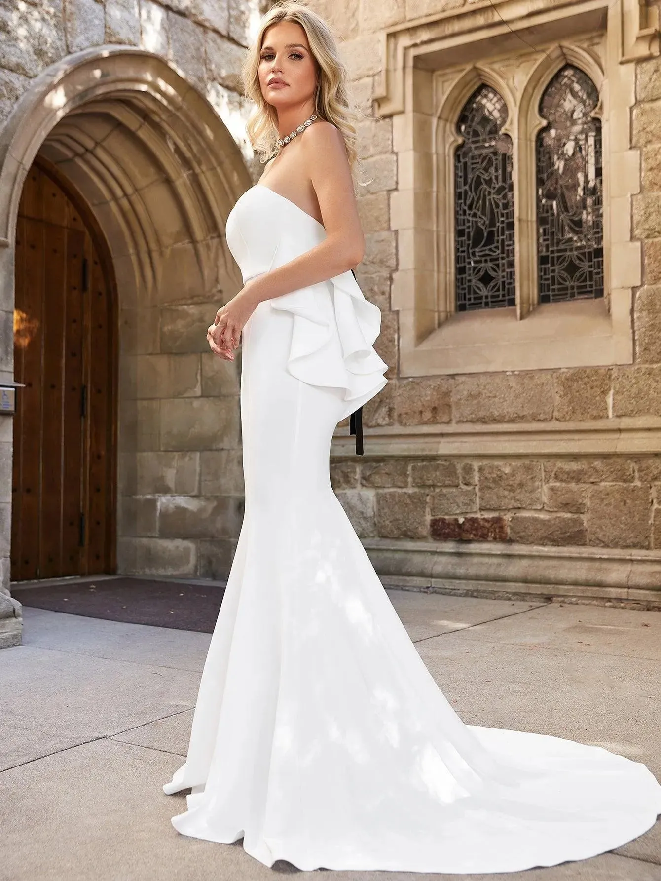 Elegant Backless Mermaid Hem Tube Wedding Dress