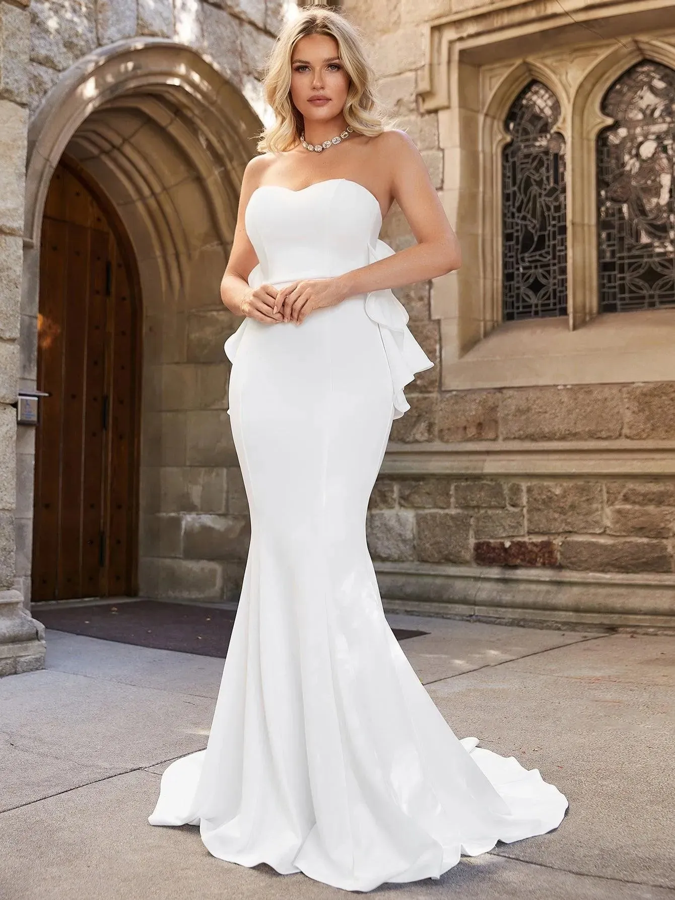 Elegant Backless Mermaid Hem Tube Wedding Dress